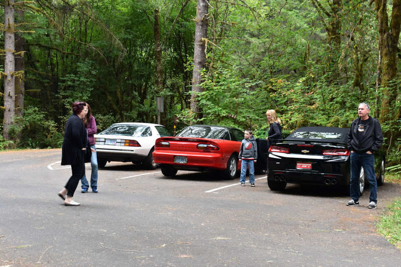 Illustration for article titled Columbia River Camaro Club Fall Colors Run 2017